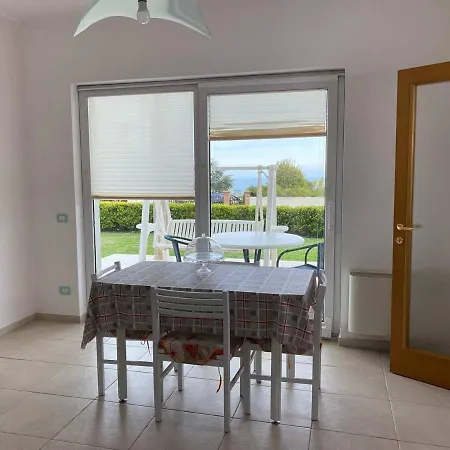 P&g Villetta Vista Mare Apartment *